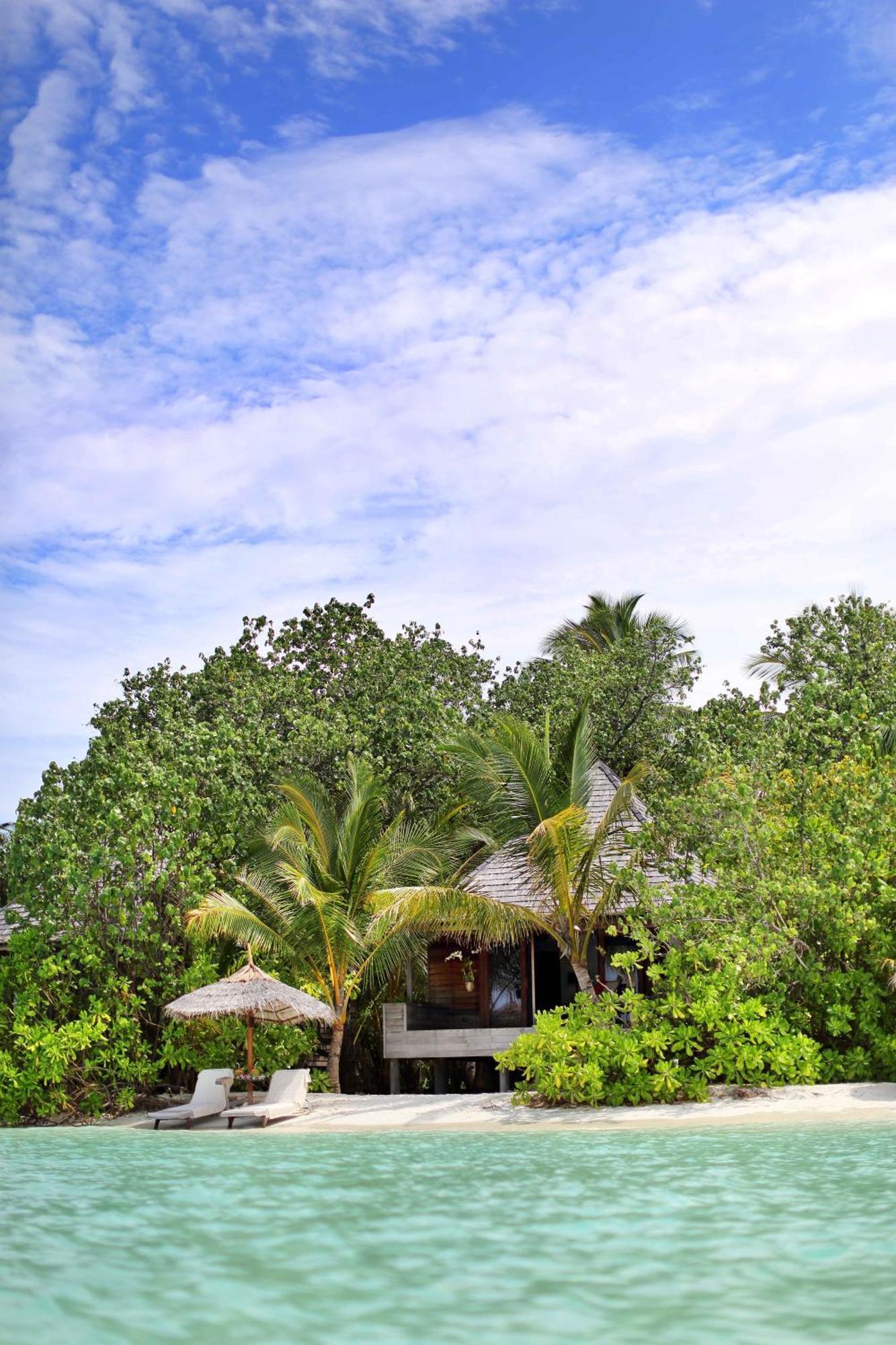 Gangehi Island Resort & Spa Room photo